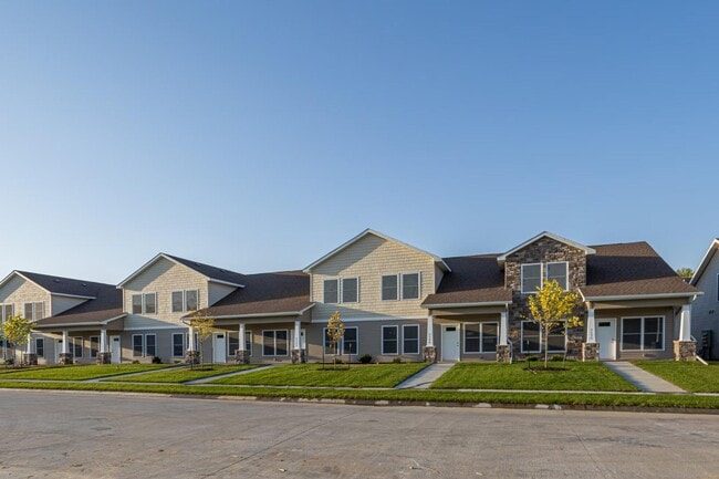 property at 3467 Glenbrook Cir N