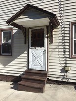 715 Maple St Apartments