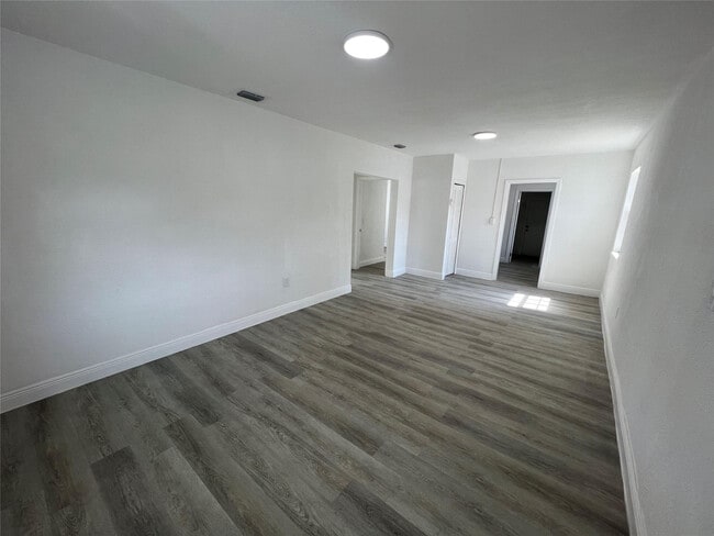 property at 5615 SW 40th St