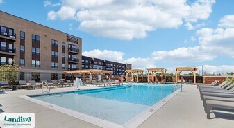 5811 Main St in McCordsville, IN - Building Photo