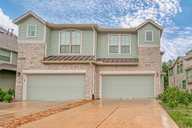228 N Spotted Fern Dr in Montgomery, TX - Building Photo - Building Photo