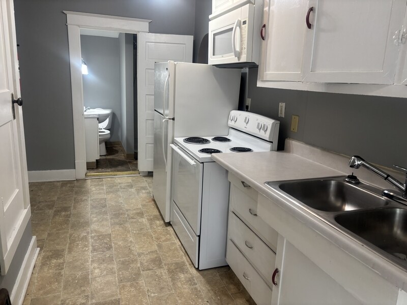 1725 D Ave NE in Cedar Rapids, IA - Building Photo