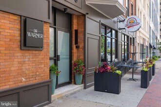 200 W 10th St in Wilmington, DE - Building Photo - Building Photo