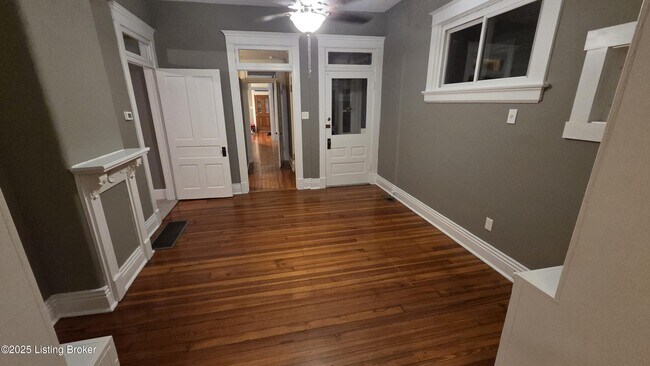 1050 E Caldwell St in Louisville, KY - Building Photo - Building Photo