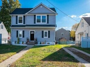191 Hoover Ave in Edison, NJ - Building Photo - Building Photo