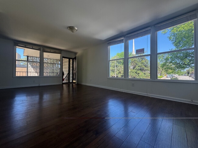 property at 3831 W End Ave