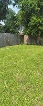 3906 Oakside Dr in Houston, TX - Building Photo - Building Photo