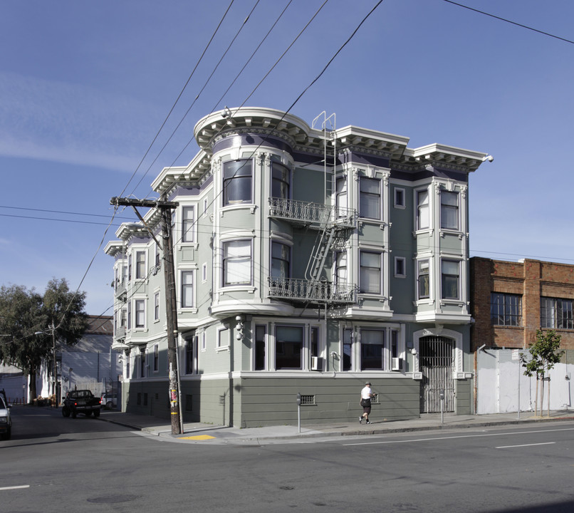 230 11th St in San Francisco, CA - Building Photo