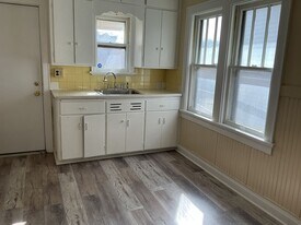 4058 N 7th St in Milwaukee, WI - Building Photo