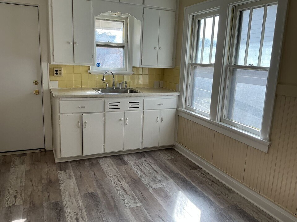 4058 N 7th St in Milwaukee, WI - Building Photo