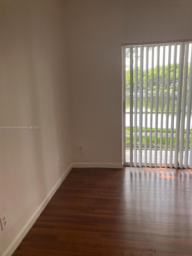 631 Cypress Lake Blvd in Pompano Beach, FL - Building Photo - Building Photo
