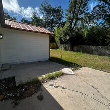 1005 W Martin Luther King Jr Blvd in Austin, TX - Building Photo - Building Photo