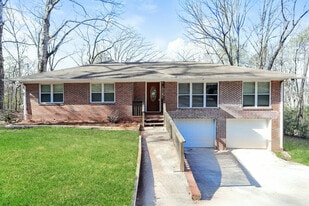 8208 12th Ave S in Birmingham, AL - Building Photo