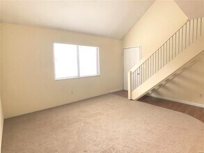 425 Ponderosa Ave in O'Fallon, IL - Building Photo - Building Photo