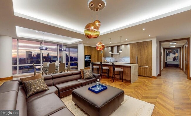 300 INTERNATIONAL Dr-Unit -2501 in Baltimore, MD - Building Photo - Building Photo