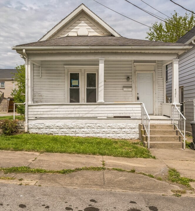 421 Walnut Ave in Fairmont, WV - Building Photo