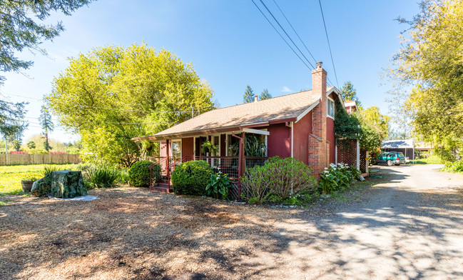 4380 Daywalt Rd in Sebastopol, CA - Building Photo - Building Photo