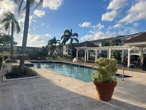 9610 NW 2nd St in Pembroke Pines, FL - Building Photo - Building Photo