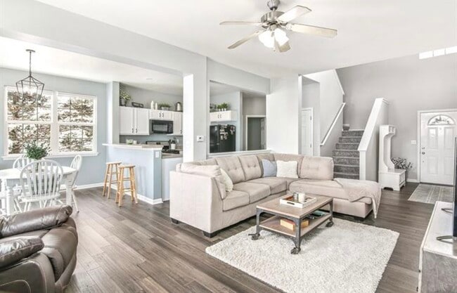 263 Bent Grass Cir in Dekalb, IL - Foto de edificio - Building Photo