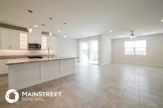 8712 S 69th Dr in Phoenix, AZ - Foto de edificio - Building Photo