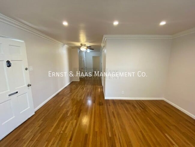 5235 E The Toledo in Long Beach, CA - Building Photo - Building Photo