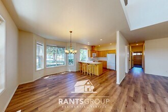 8304 Sweetbrier Loop SE in Olympia, WA - Building Photo - Building Photo