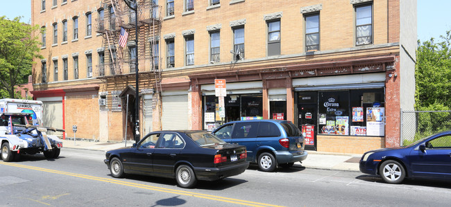 163 S 4th St in Mount Vernon, NY - Foto de edificio - Building Photo