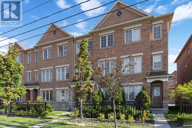 40 Peach Dr in Brampton, ON - Building Photo - Building Photo