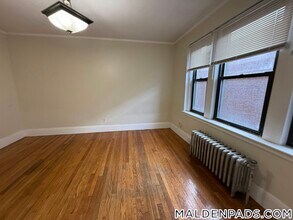 349 Pleasant St in Malden, MA - Building Photo - Building Photo