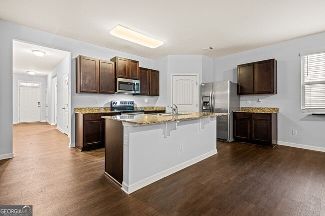 5469 Waverly Dr in Atlanta, GA - Building Photo - Building Photo