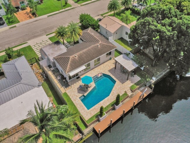 1108 Tangelo Isle in Fort Lauderdale, FL - Building Photo - Building Photo