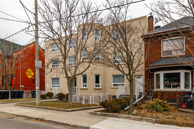 19-21 Rusholme Rd in Toronto, ON - Building Photo - Building Photo