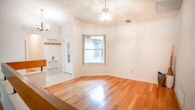11606 Parkfield Dr in Austin, TX - Building Photo - Building Photo