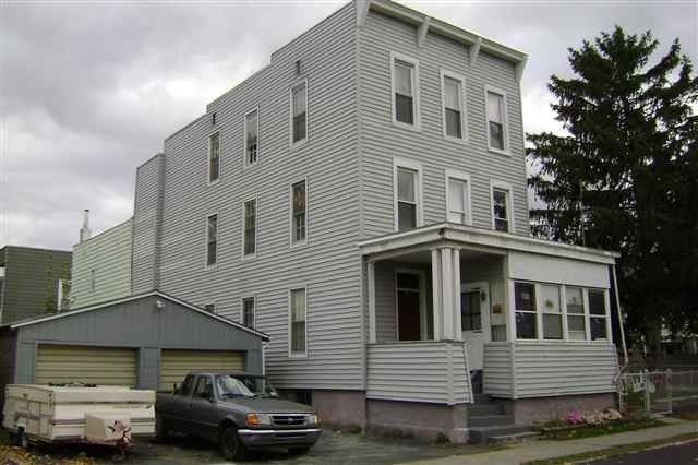 13 River St in Cohoes, NY - Foto de edificio