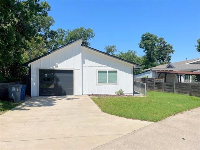 3315 Parvia Ave in Dallas, TX - Building Photo