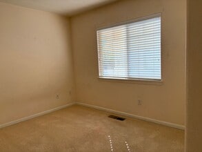 9499 Mustang Trail Dr in Reno, NV - Building Photo - Building Photo