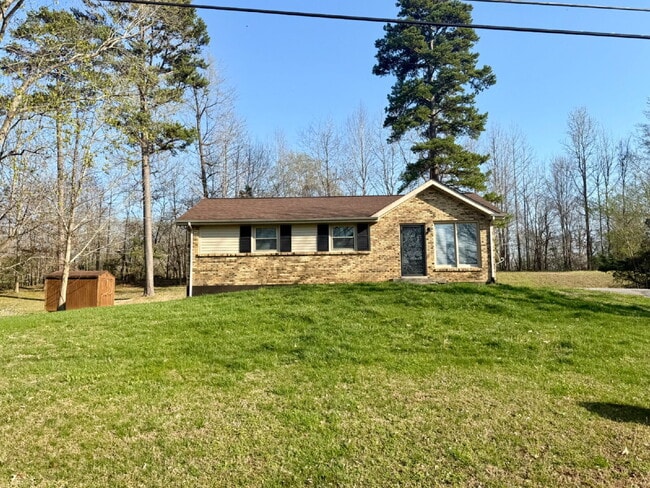 1322 Shady Lawn Dr in Clarksville, TN - Building Photo - Building Photo