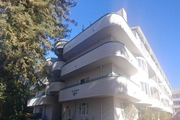 345 Sheridan Ave in Palo Alto, CA - Building Photo