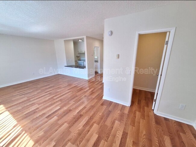 6815 Kelvin Ave in Los Angeles, CA - Building Photo - Building Photo