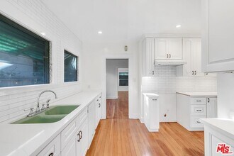 6220 Hayes Ave in Los Angeles, CA - Building Photo - Building Photo
