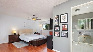 1945 Glenoaks Blvd in San Fernando, CA - Building Photo - Building Photo