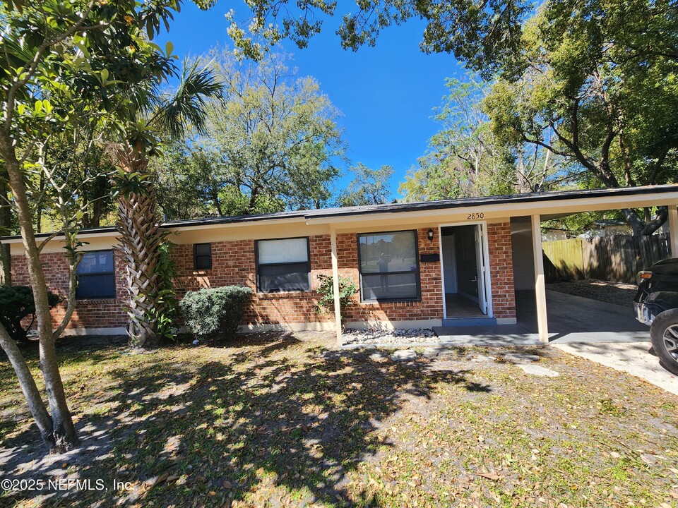 2850 Wedgefield Blvd in Jacksonville, FL - Building Photo