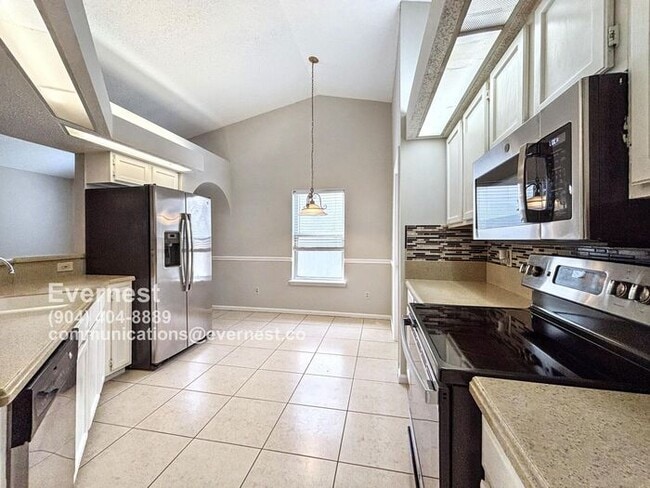 1785 Chandelier Cir E in Jacksonville, FL - Building Photo - Building Photo