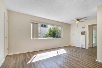 1550 S Saltair Ave, Unit 4 in Los Angeles, CA - Building Photo - Building Photo