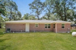 19188 Oakdale Ct in Magnolia, TX - Building Photo