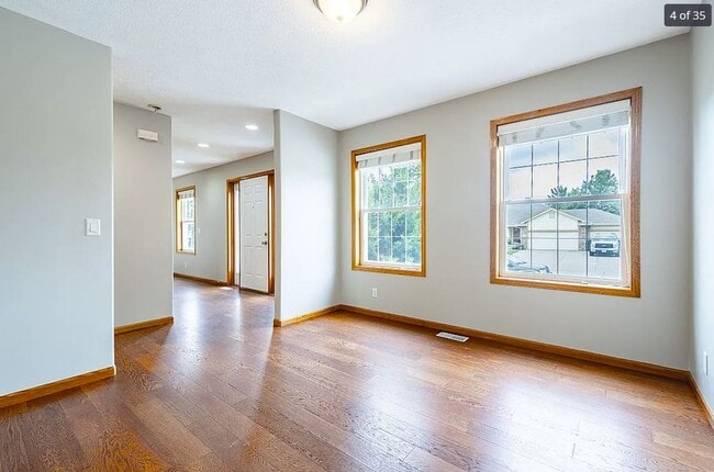 21111 Schofield Dr in Gretna, NE - Building Photo - Building Photo