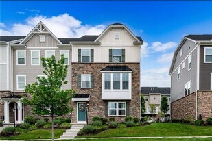 519 Captain Lee Boss Way in Cranberry Township, PA - Building Photo