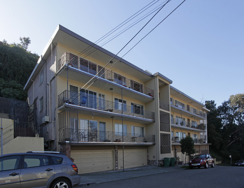 520 Boden Way in Oakland, CA - Building Photo