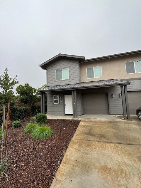 2029 W Corvina Ave, Unit 101