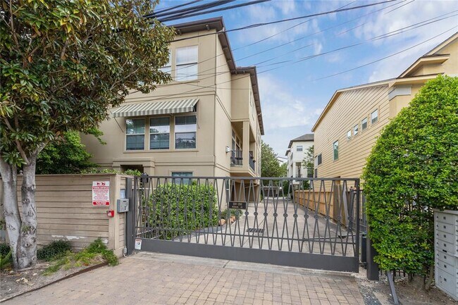 244 Detering St in Houston, TX - Building Photo - Building Photo